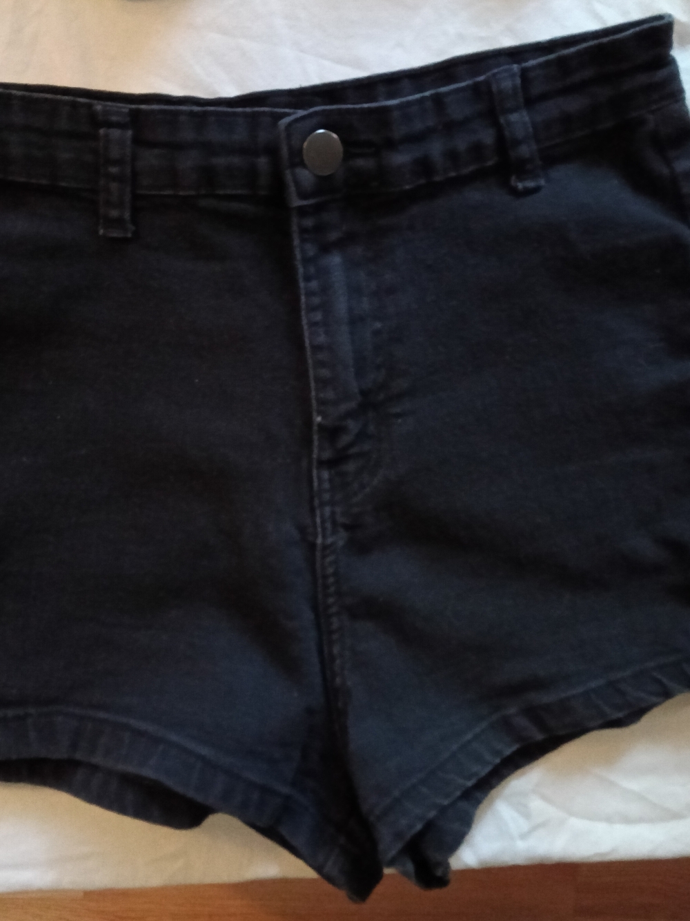 PrettyLittleThing Black High-Rise Denim Shorts Size 4 US